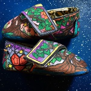 HAND PAINTED BABY SHOES 🔥